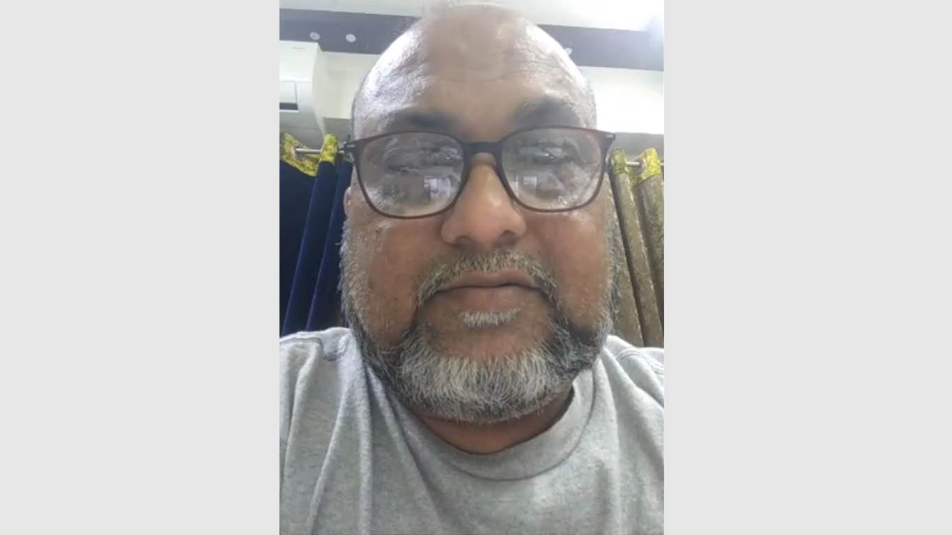 ফেসবুক লাইভে এসে চিত্র নায়ক রিয়াজের শ্বশুরের আত্মহত্যা