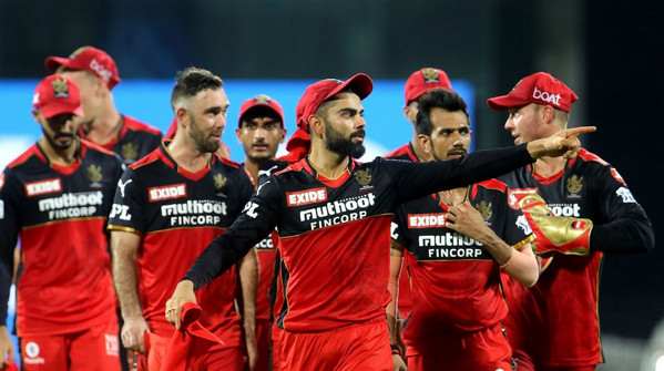 হঠাৎ দল ছেড়ে চলে গেলেন ব্যাঙ্গালুরু তারকা