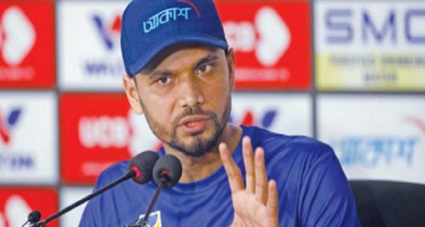 বিসিবির সাথে একমত নয় মাশরাফি, করলেন অদ্ভুত প্রশ্ন