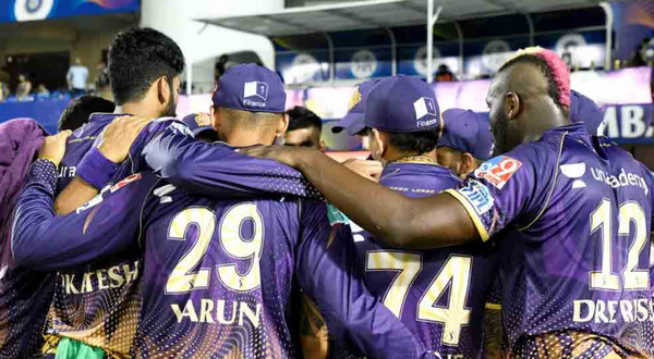 প্লে-অফের কঠিন সমীকরণ নিয়ে হায়দরাবাদের সামনে কলকাতা