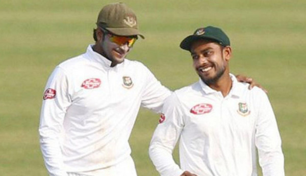 w,w,w,w একাই উইকেটের বন্যা বইয়ে দিলেন মিরাজ
