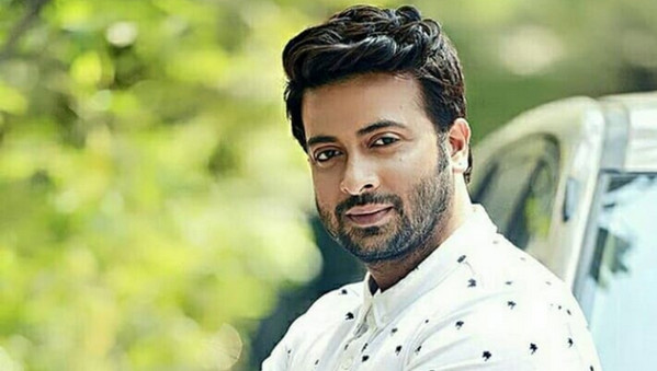 শুটিং ছেড়ে আমেরিকায়, শাকিবের চলচিত্রের ভবিষ্যৎ নিয়ে শংশায়