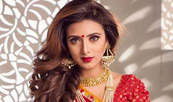 ‘জীবনটা পাঙাশ মাছের মতো হয়ে গেছে’, সোশাল মিডিয়ায় মিম