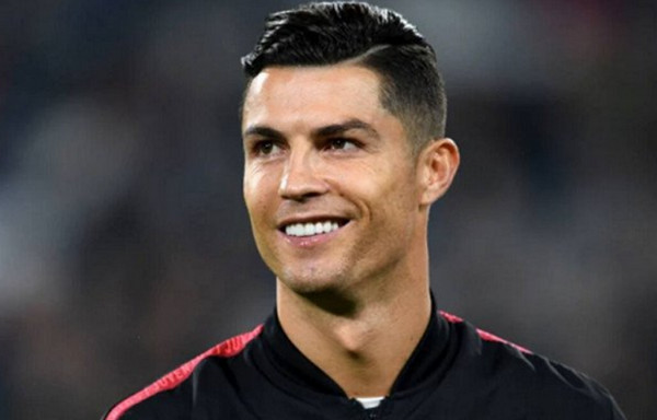 হঠাৎ করেই ম্যানইউ ছাড়তে চান এই কিংবদন্তি