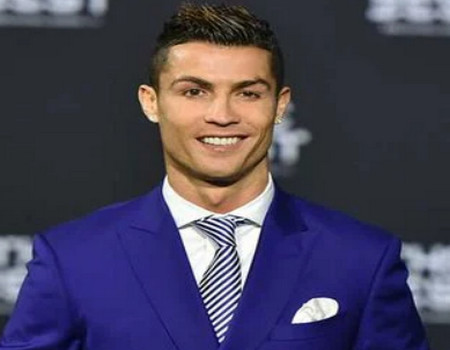 ভক্তদের চমক দেখিয়ে অবশেষে বার্সেলোনায় যোগদান করছেন সিআরসেভেন