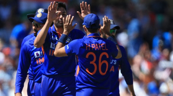 ভারতীয় বোলারদের তাণ্ডবে দিশেহারা ইংলিশ বাহিনী, স্বল্পতে অলআউট ইংল্যান্ড