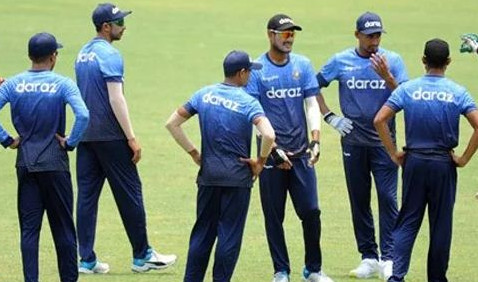হোম ক্রিকেট লীগে সফল হলেও জাতীয় দলে চরম বিপর্যয়