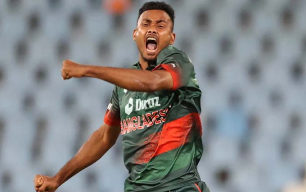 মুস্তাফিজ ও শরিফুলের বোলিং তাণ্ডবে একাধিক উইকেট হারলো জিম্বাবুয়ে, দেখুন সর্বশেষ স্কোর