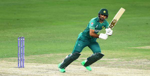 ৫ ওভার শেষ দেখে নিন পাকিস্তানের সর্বশেষ স্কোর