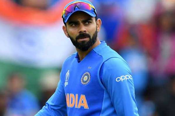 কোহলির অবসরের সঠিক পথ দেখালেন পাকিস্তানের সাবেক অধিনায়ক