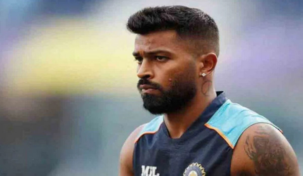 পান্ডিয়ার এ কেমন আচরন