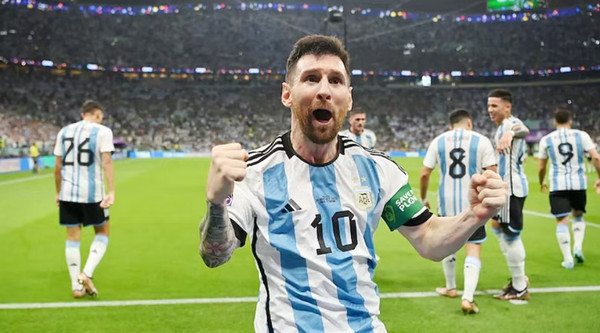 শেষ ষোলোতে যেতে আর্জেন্টিনার সামনে এখনও ঘোর-প্যাঁচানো সমীকরণ