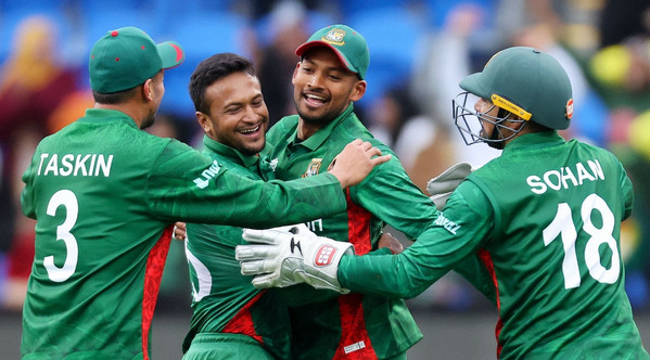চমক দিয়ে এবারের আইপিএলের নিল ৬ বাংলাদেশী ক্রিকেটার