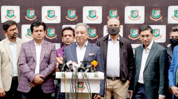 তারকা ক্রিকেটার বাদ দিয়ে বিসিবির ২০২৩ সালের ক্রিকেটারদের কেন্দ্রীয় চুক্তির তালিকা প্রকাশ