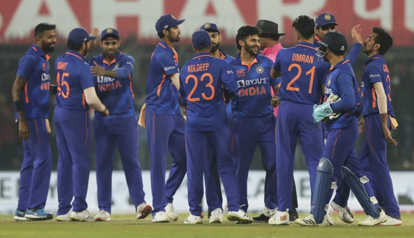 আইসিসির র্যাংকিংয়ের শীর্ষে ভারতীয় পেসার, দেখে নিন বাংলাদেশীদের অবস্থান