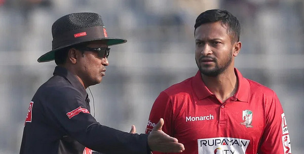 ম্যাচ রেফারি ও আম্পায়ার ৫ জন দেশির সাথে ২ জন বিদেশি