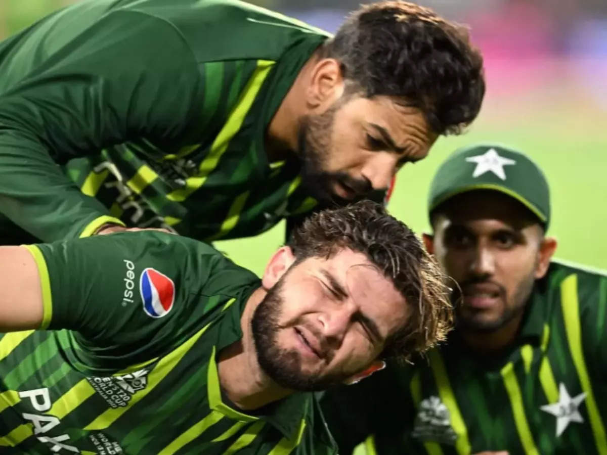 পাকিস্তান ক্রিকেট থেকে বাবর আজমকে সরানো হচ্ছে, জানুন বিস্তরিত