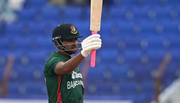 রনির দুর্দান্ত ঝড় ফিফটিতে বড় সংগ্রহের পথে বাংলাদেশ, দেখুন সর্বশেষ স্কোর
