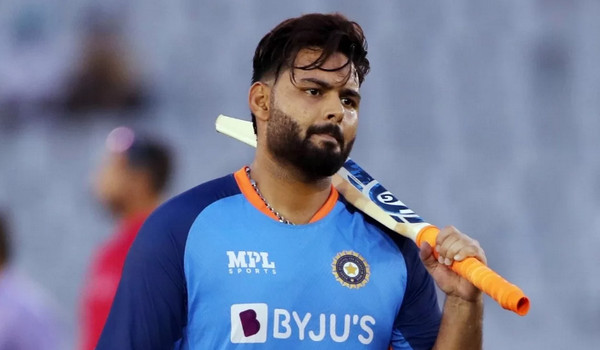 ফাইনাল মচে ভারত একাদশে কপাল পুড়লো ঋষভ পন্থের