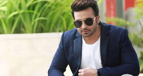নায়ক ফারুকের মৃত্যুতে কান্না ভরা কণ্ঠে যা বললেন শাকিব খান