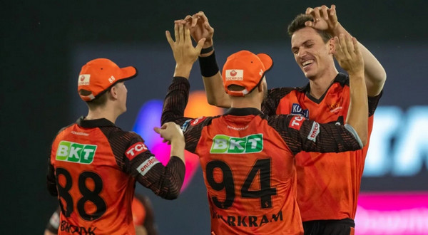 জয়ে ফিরতে ব্যাঙ্গালুরুর বিপক্ষে শক্তিশালী একাদশ ঘোষণা করলো হায়দ্রাবাদ