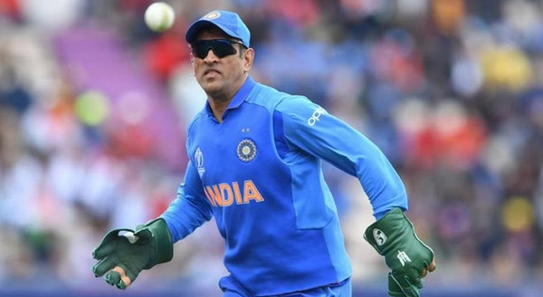 ব্রেকিং নিউজঃ জাতীয় দলে এন্ট্রি হচ্ছে ধোনির, বোর্ড দিচ্ছে এই বড় দায়িত্ব
