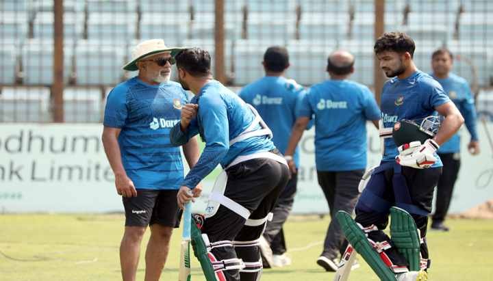 শ্রীলঙ্কার পথে বাংলাদেশ দল অন্যদিকে ঢাকায় আফগানিস্তান দল