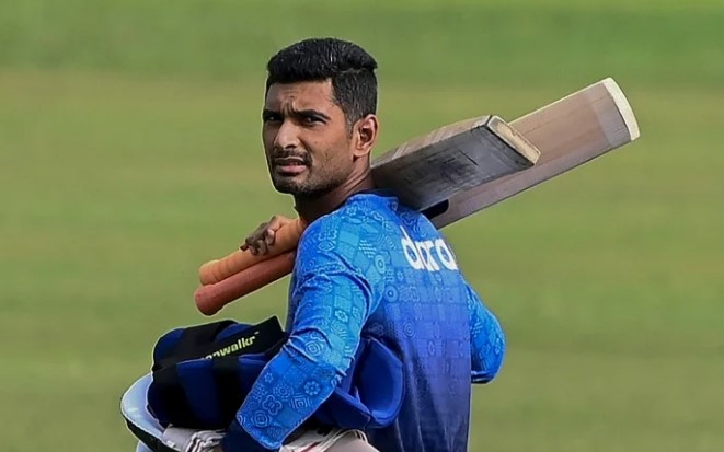 পনেরো সদস্যে থেকেও নাই মাহমুদউল্লাহ