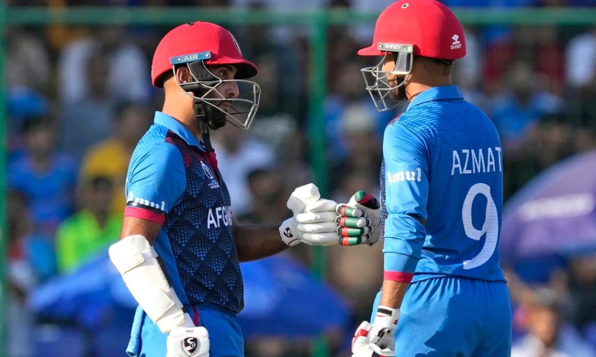 হাশমত-ওমরের ফিফটিতে আকাশে উড়ছে আফগানরা