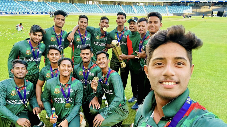 দেশে ফিরলেন বাংলাদেশের চ্যাম্পিয়ন যুবারা 