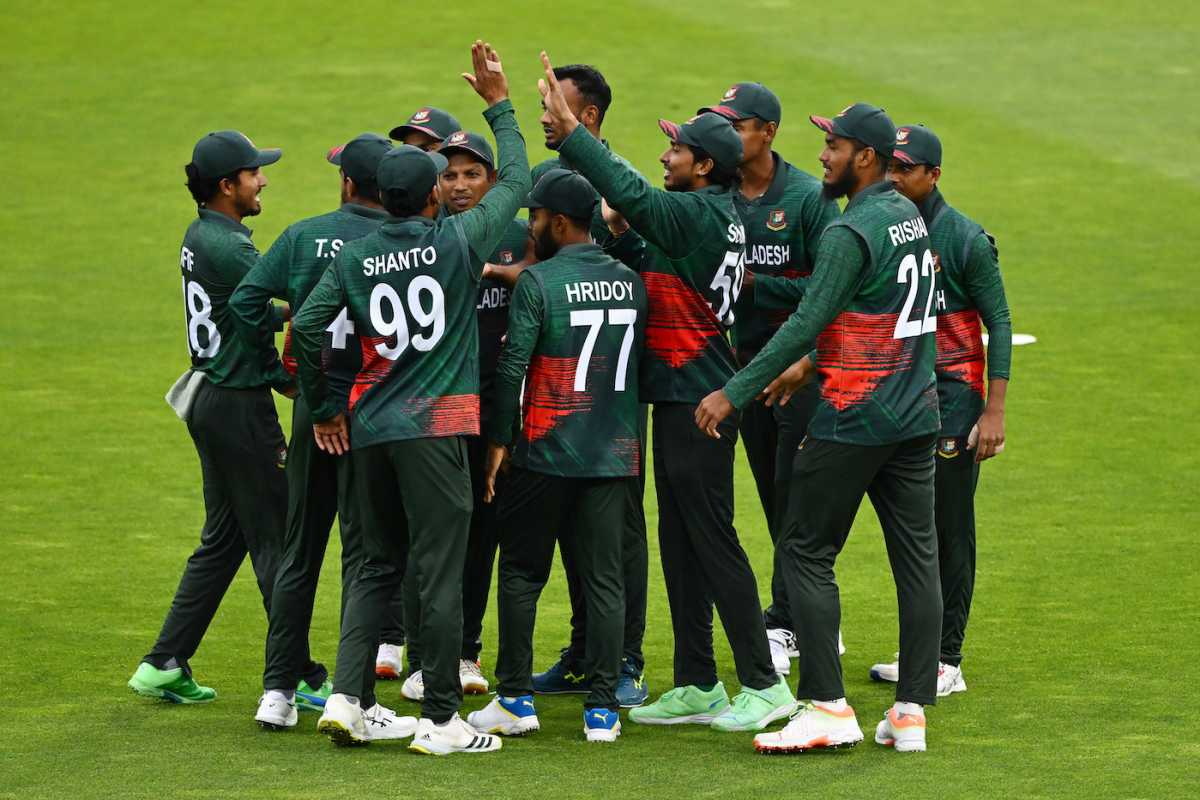 অনেক খেলা অনেক সুযোগ