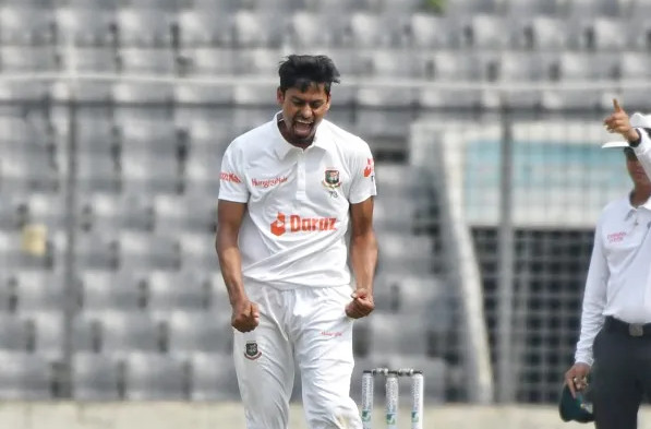 নতুন বছরে আইসিসি থেকে সুখবর পেলেন তাইজুল