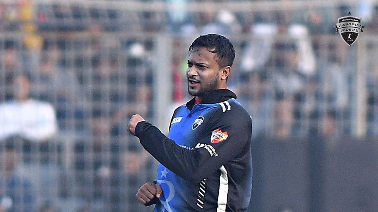 হাইভোল্টেজ ম্যাচে সাকিবকে নিয়ে মাঠে নেমেছে রংপুর, দেখে নিন দুদলের একাদশ