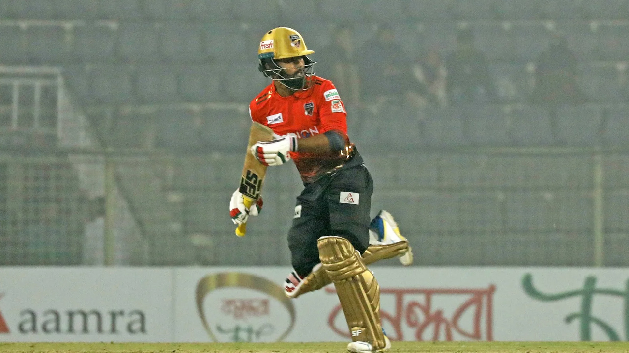 হৃদয়ের ঝোড়ো ব্যাটে বড় জয়ে কুমিল্লা!