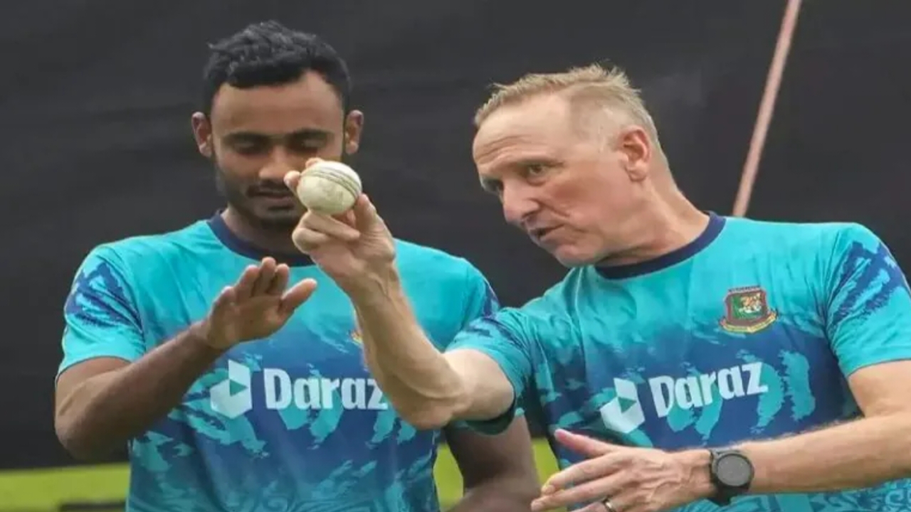 শরিফুলের বোলিং নিয়ে যে বার্তা দিলেন ডোনাল্ড!