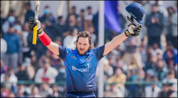 এবার টি-টোয়েন্টিতে দ্রুততম সেঞ্চুরির বিশ্বরেকর্ড গড়লেন নামিবিয়ার ব্যাটার