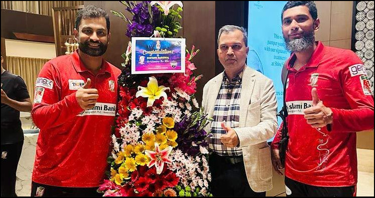 বরিশালকে ফুলেল শুভেচ্ছা জানিয়ে মুখ খুললো রংপুর রাইডার্স