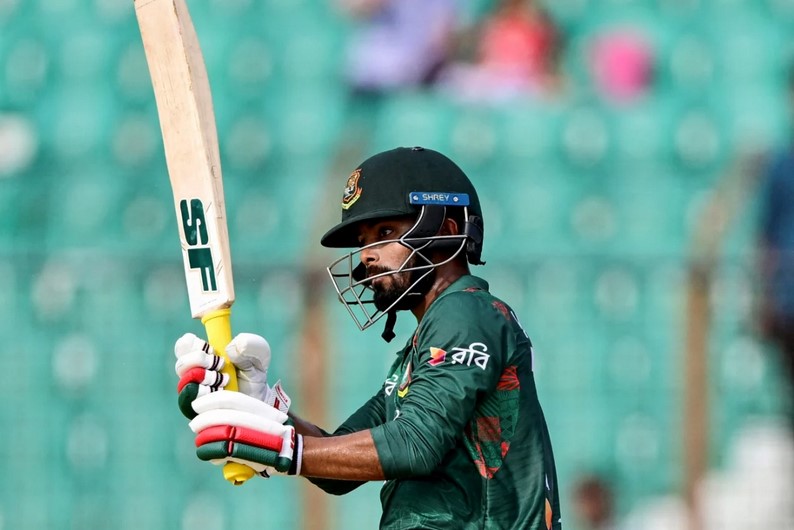জিম্বাবুয়েকে বিশাল রানের টার্গেট দিল বাংলাদেশ