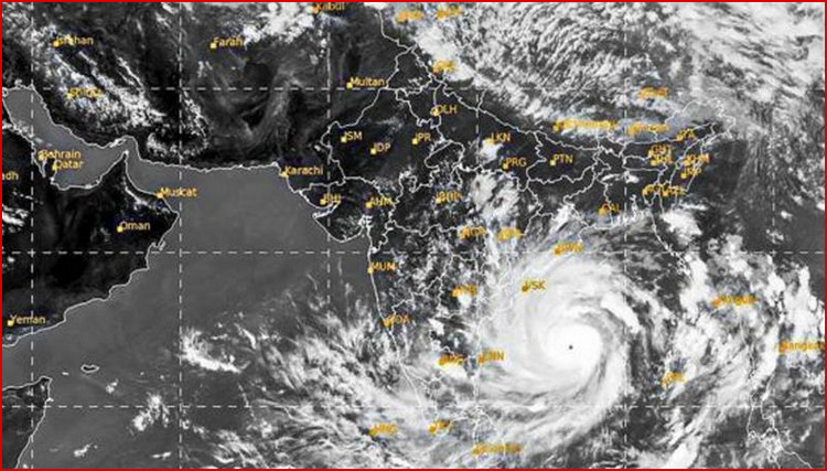 এই মাত্র পাওয়া ; ৭ জেলা ঘূর্ণিঝড় রেমালের চলবে ব্যাপক তান্দব, রাতেই ১০নং মহা-বিপদ সংকেত ঘোষণা