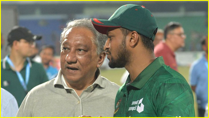 ব্যার্থ বিশ্বকাপ শেষে নিজের অবসর নিয়ে সরাসরি মুখ খুললেন সাকিব