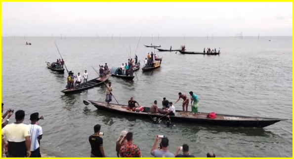 এই মাত্র পাওয়া ; স্রোতের কবলে পড়ে ৩ খেলোয়াড়কে উদ্ধার করা সম্ভব হলেও এখনও নিখোঁজ ২ জন