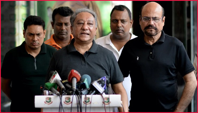 সবাইকে অবাক করে পাকিস্তান সিরিজে নতুন অধিনায়কের নাম ঘোষণা