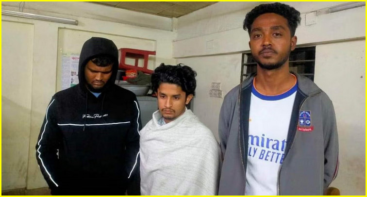 ব্রেকিং নিউজ ; ভারত পালাতে গিয়ে ছাত্রলীগের ৩ নেতা আ'ট'ক