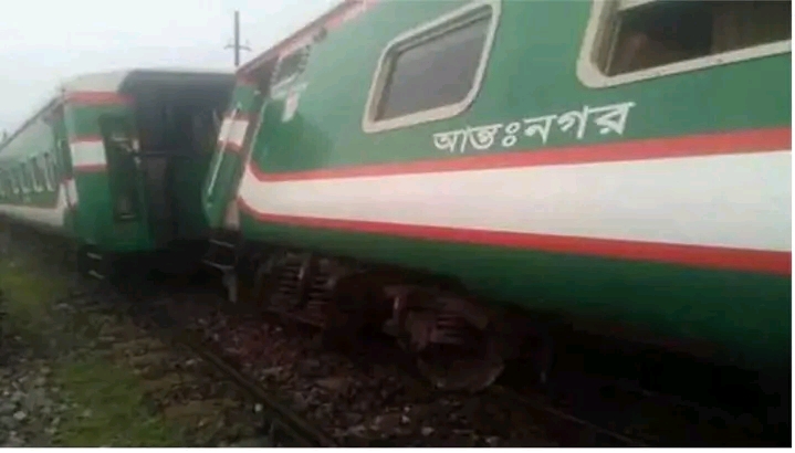 ব্রেকিং নিউজ ; আবারও ট্রেন দুর্ঘটনা বহু হতাহত