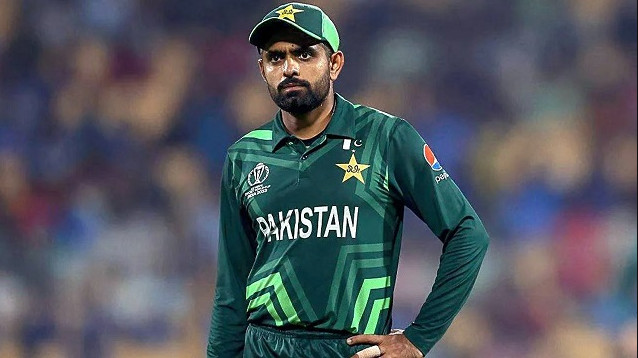 নায়ক থেকে ভিলেন হলেন বাবর