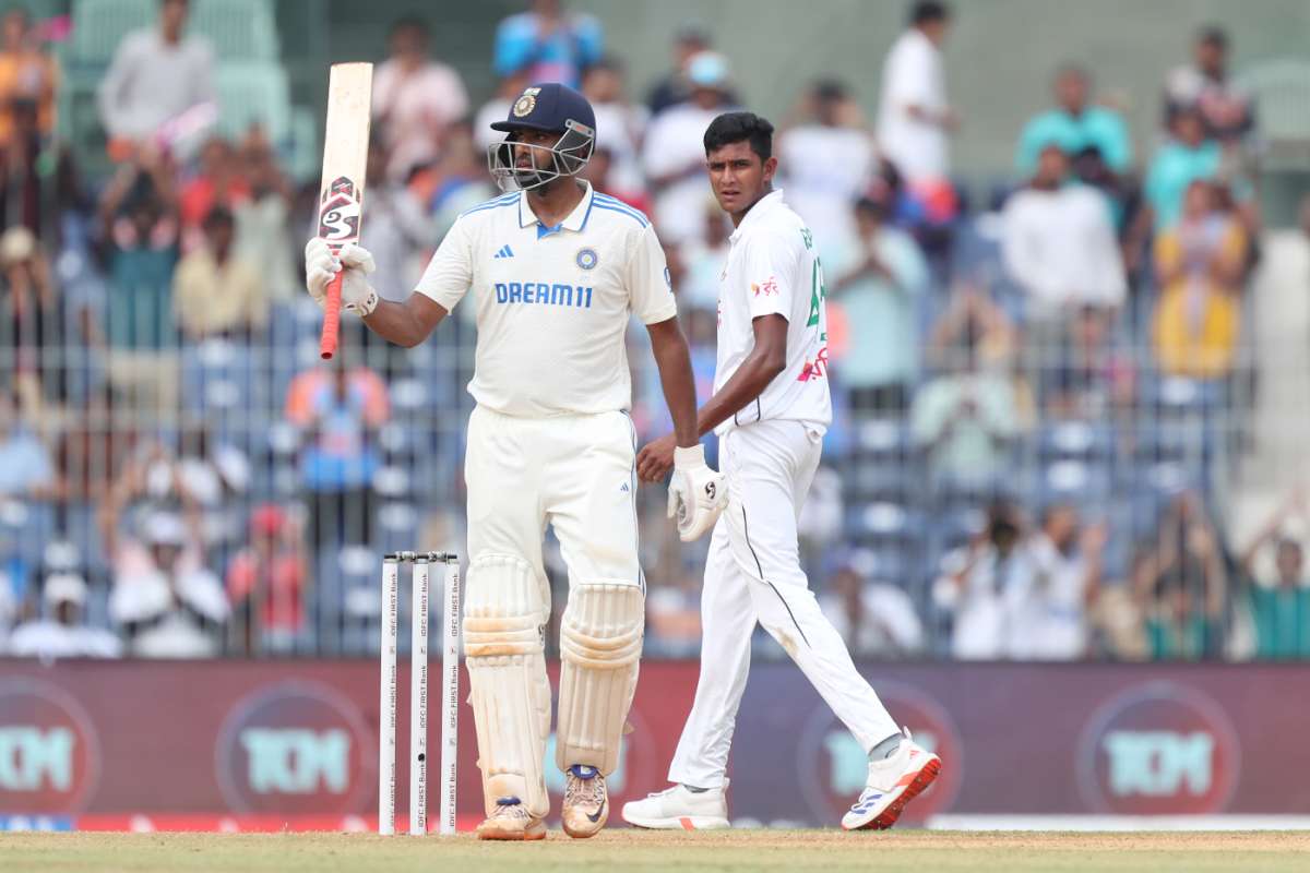 বুড়ো অশ্বিনে কাল হল বাংলাদেশের, দেখে নিন সর্বশেষ স্কোর