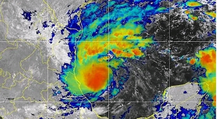 শক্তিশালী ঘূর্ণিঝড় ‘মিল্টন’ ধেয়ে আসছে, যখন যেখানে আঘাত হানবে!