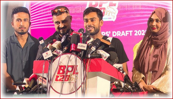 কোটি কোটি টাকা খরচে দেশি-বিদেশী তারকা ক্রিকেটারদের নিয়ে শক্তিশালী দল গড়লো খুলনা, দেখে নিন স্কোয়াড