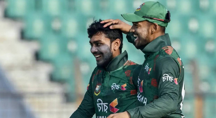 শান্তের পরিবর্তে অধিনায়ক হয়েই হারতে থাকা ম্যাচ এক কৌশলে জিতিয়ে দিলেন মিরাজ