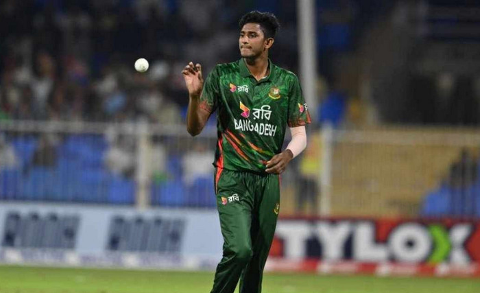 ১৫১ কিমি গতি দিয়ে মেগা নিলামের আগে আইপিএলে ঝড় তুললেন নাহিদ রানা